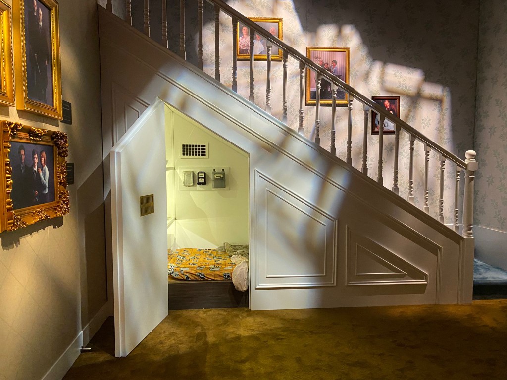 其他展區：哈利波特寄居在親戚家中時的睡房