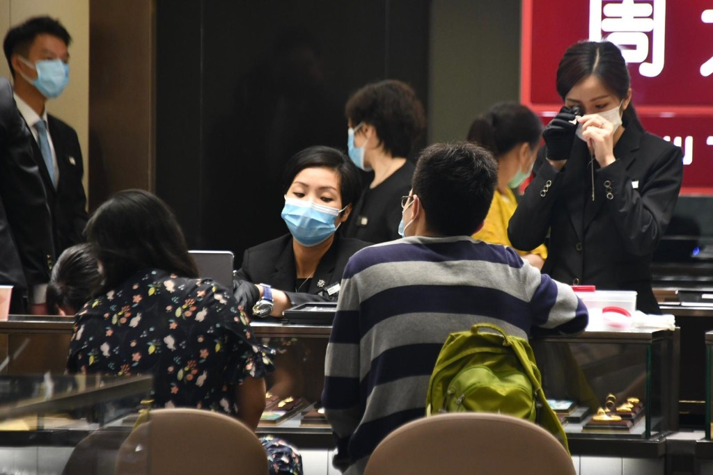 零售業資助計劃批出逾22億元。