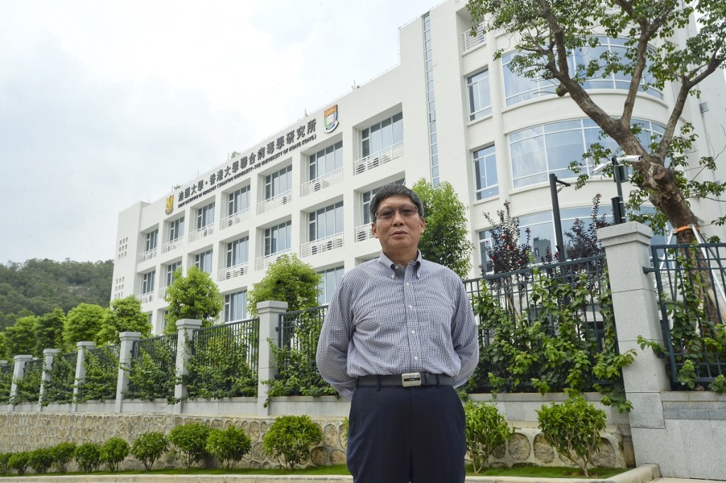 管軼表示以清零為目標,估計已經沒有機會,因為病毒已經長住下來,會長期在人類中流行。資料圖片