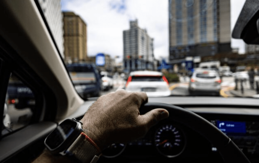 到外地旅行有時會乘搭Uber或的士，但需提防受騙。Alamy示意圖