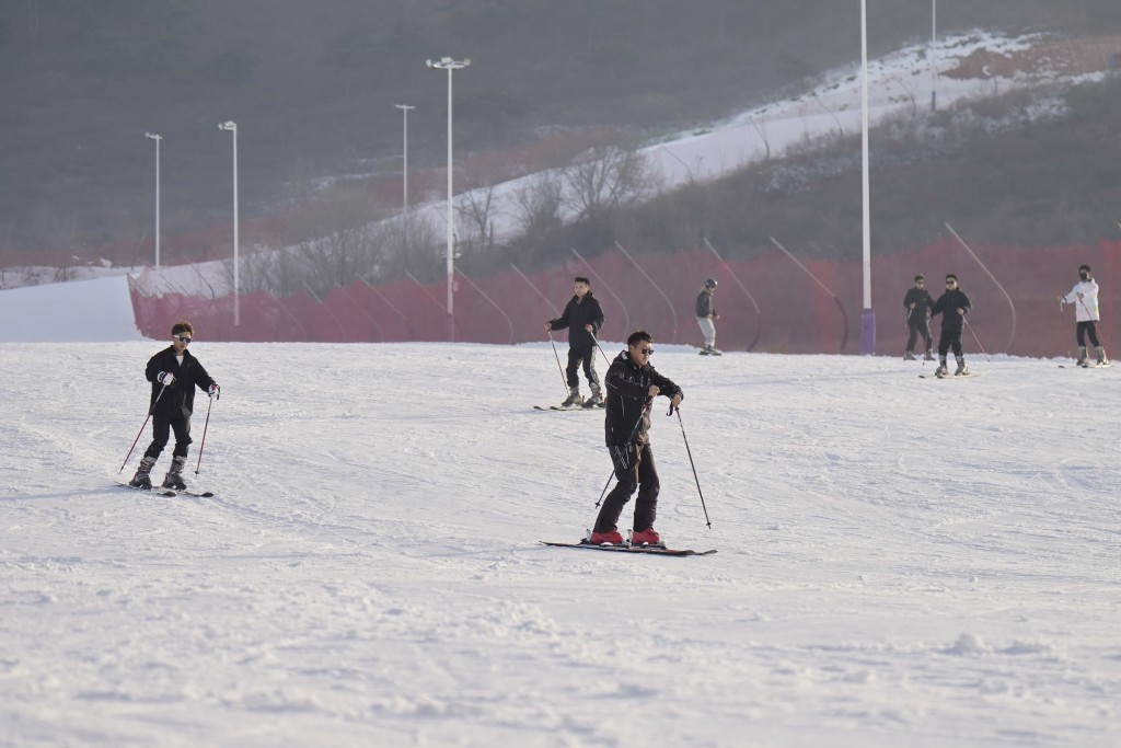 河北的滑雪场已开放营业。