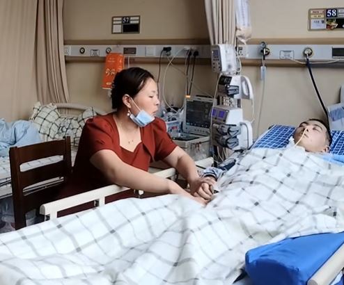 江蘇高中生張俊豪被鄰居駕車蓄意追撞，昏迷14個月後身亡。