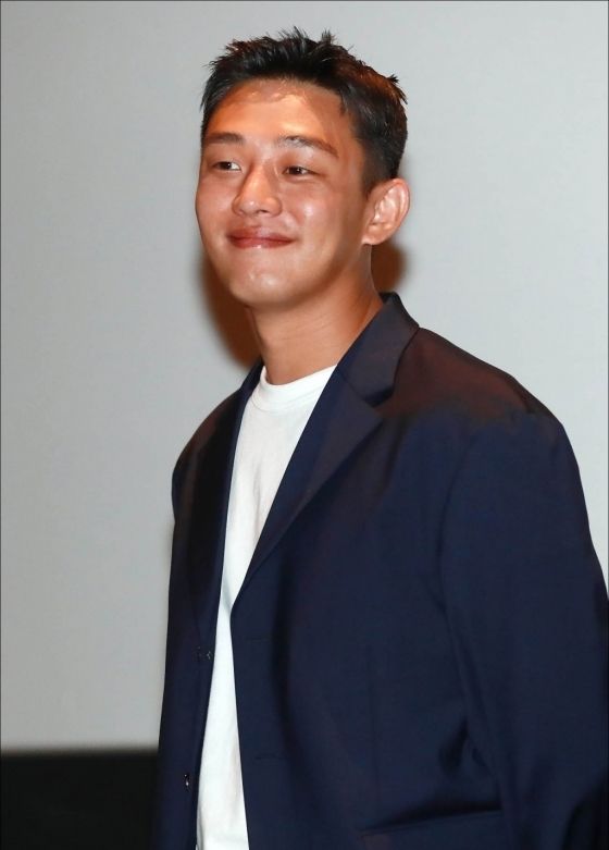 劉亞仁