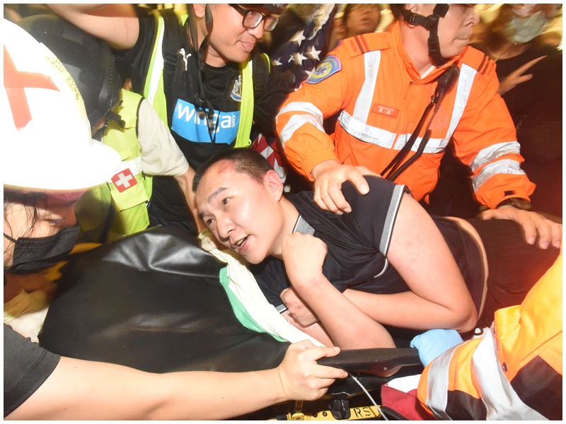 《環時》記者付國豪(見圖)機場遇襲案,28歲男子被控非法囚禁、傷人等四罪。