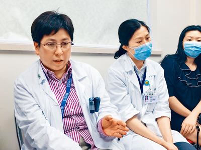 范瑜茵(左)對無核資料感到非常抱歉。資料圖片