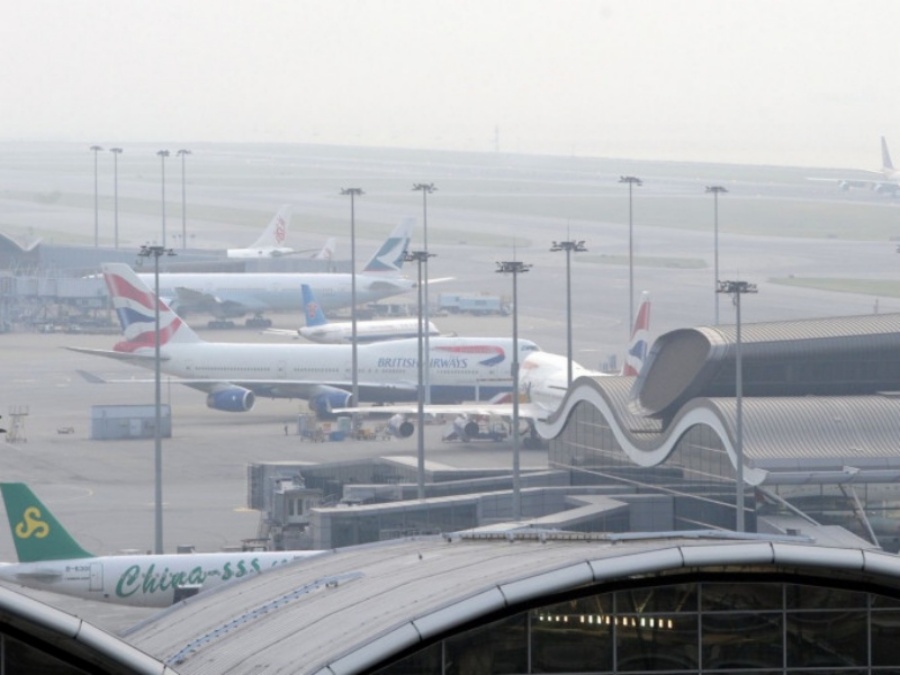 机管局预计机场客运量会于年底恢复至疫情前约八成。