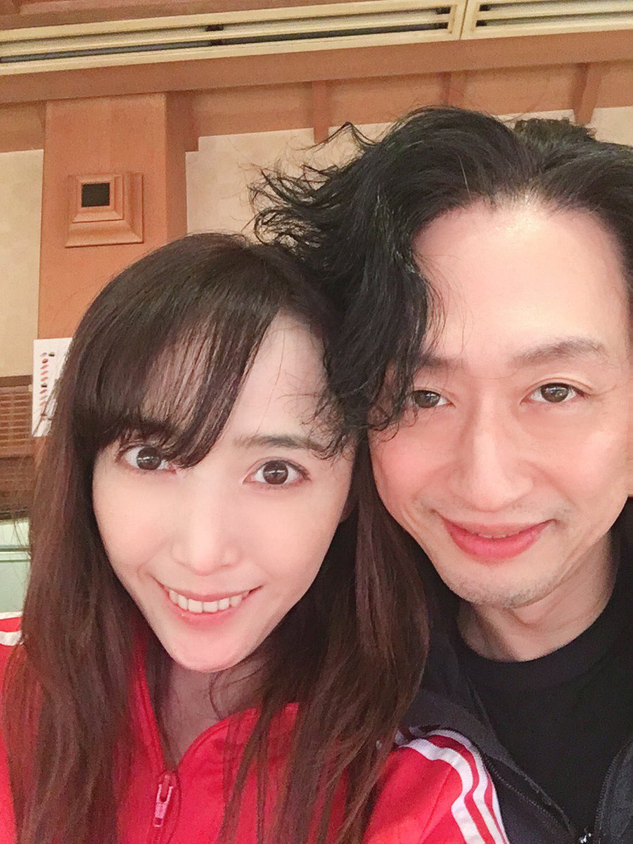 貴城惠和老公以往曾甫相晒恩愛。