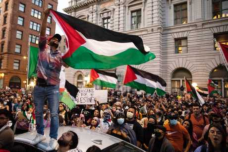 美國三藩市聯邦大樓外有民眾示威集會聲援巴勒斯坦人。美聯社