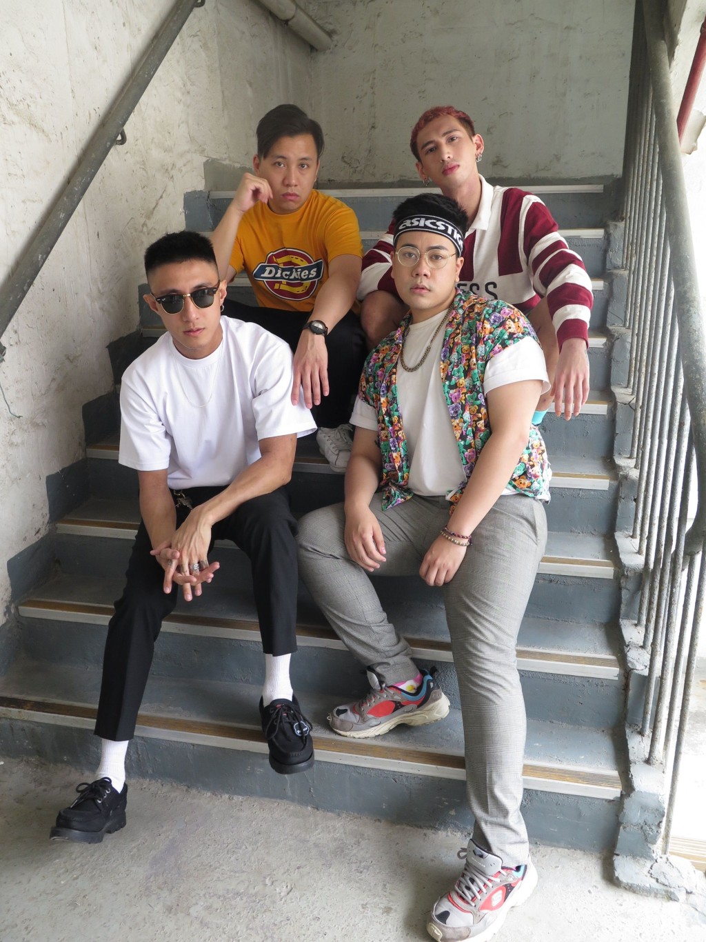 Retroll Hip Hop這日派出4名成員接受訪問包括:(前右)「HIGGO Raj」Hugo(丘凱雄)、(前左)「Augus the Beef」Augus(莊駿源)、(後右)「JWeezy」Jerry(潘俊維)、「黑Gary」Heartgrey(蘇子麟)。