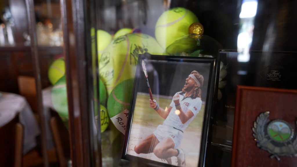 国际网球巨星在大满贯赛事举行期间都会光顾Wimbledon Village的餐厅，并留下不少签名纪念品。