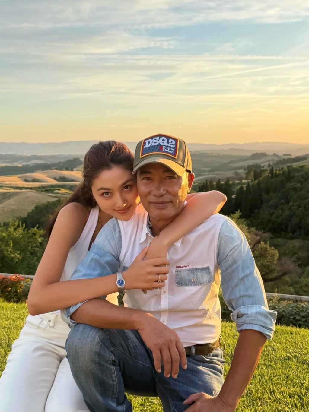 任晴佳與爸爸任達華的感情非常好。 任晴佳與爸爸任達華的感情非常好。