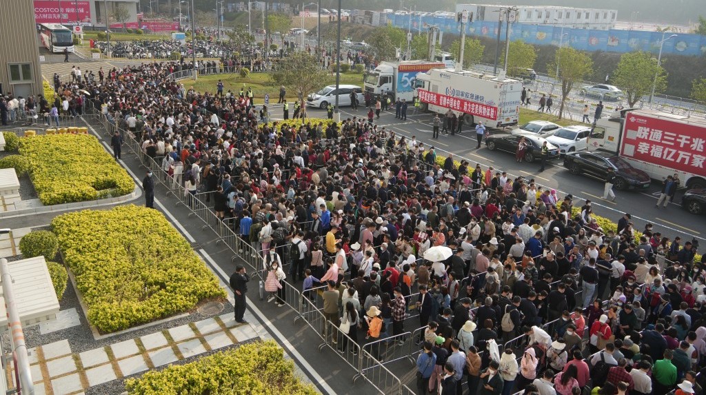 深圳Costco延續掃貨熱潮  開張頭兩日  合計50萬港人北上消費