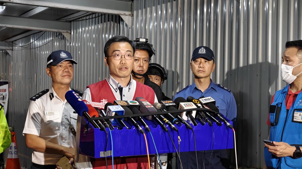 東區民政事務專員黎旨軒。