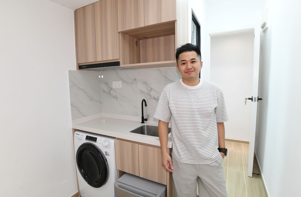 《简朴房条例》将于本周日实施,业主须在宽限期内申请认证。何健勇摄 《简朴房条例》将于本周日实施,业主须在宽限期内申请认证。何健勇摄