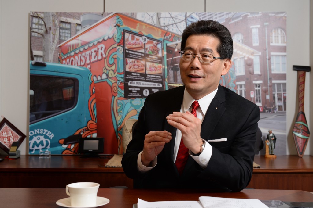 蘇錦樑生前曾接受《星島》專訪。資料圖片 蘇錦樑生前曾接受《星島》專訪。資料圖片