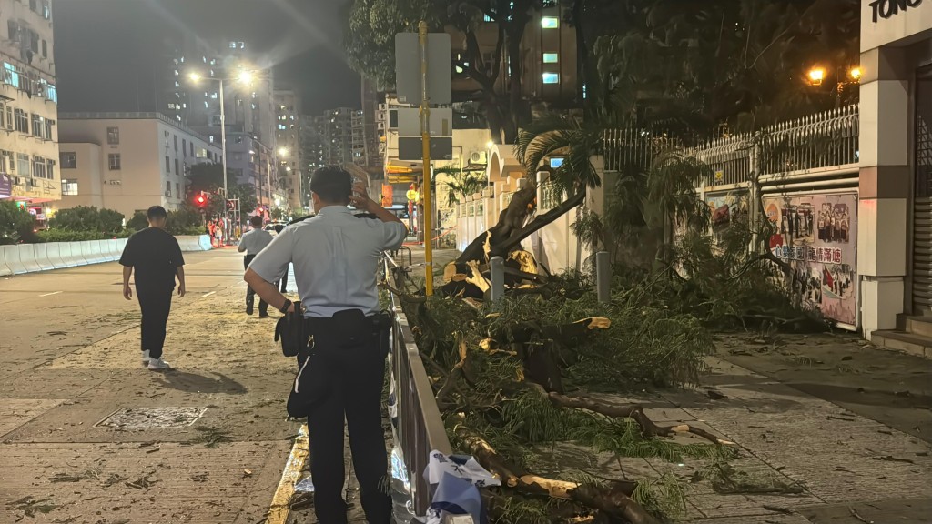 現場為旺角塘尾道近兒童遊樂場。 現場為旺角塘尾道近兒童遊樂場。
