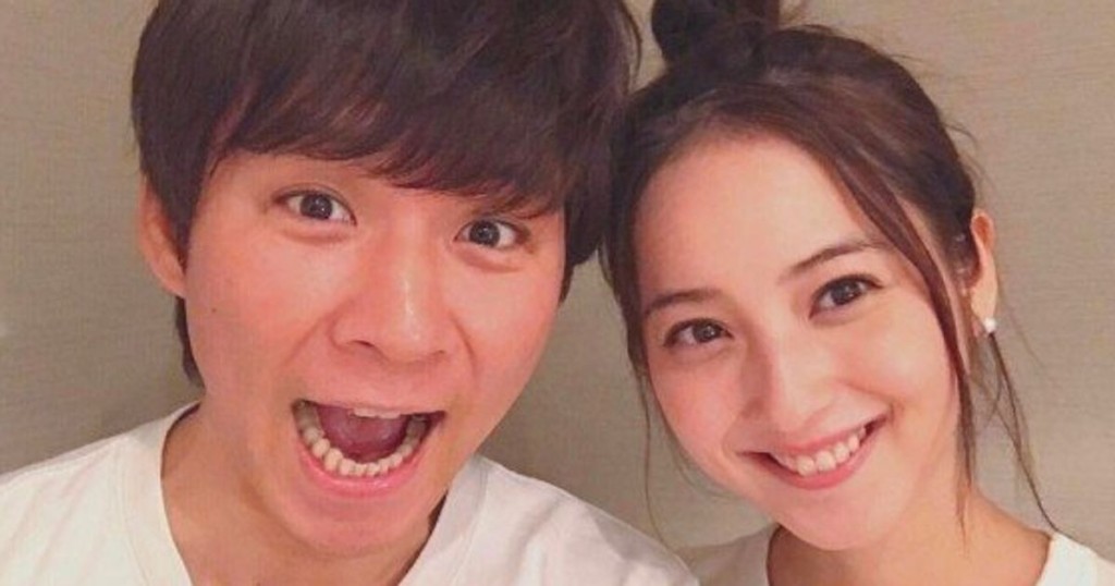 2017年，佐佐木希在IG宣布跟較她年長15歲的諧星渡部建結婚。