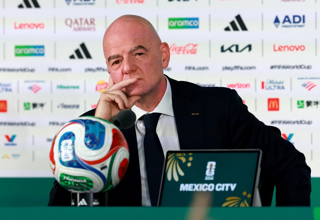 球迷對此相當不滿，怒斥FIFA「吸金」充滿銅臭味。路透社