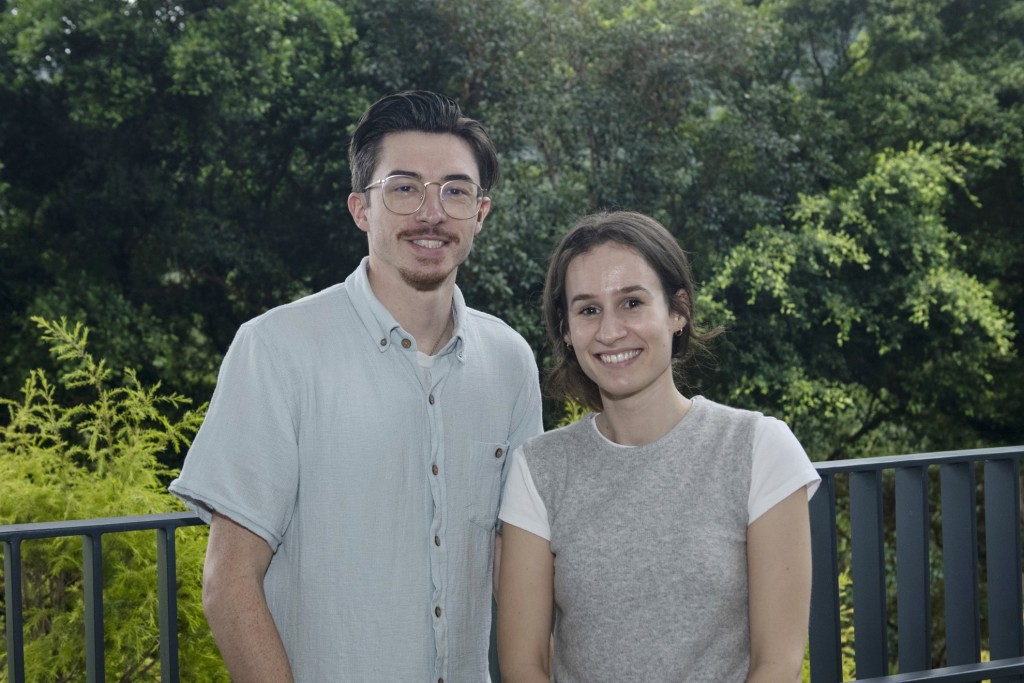 (左)美國北卡羅萊納大學教堂山分校的代表Matt Eckler和(右)英國倫敦大學亞非學院的代表Rachel Gover均認為香港和中大都是一個美麗而「奇妙」的地方,日後會推薦同學留學香港 。 (左)美國北卡羅萊納大學教堂山分校的代表Matt Eckler和(右)英國倫敦大學亞非學院的代表Rachel Gover均認為香港和中大都是一個美麗而「奇妙」的地方,日後會推薦同學留學香港 。