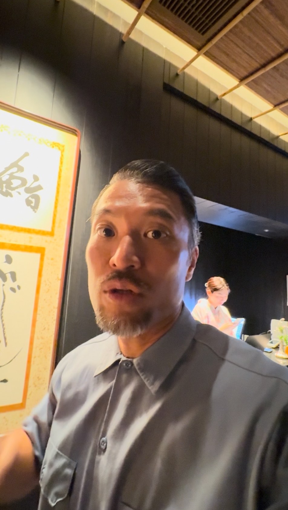李凱賢精通粵語、普通話、英語、日文、韓文。
