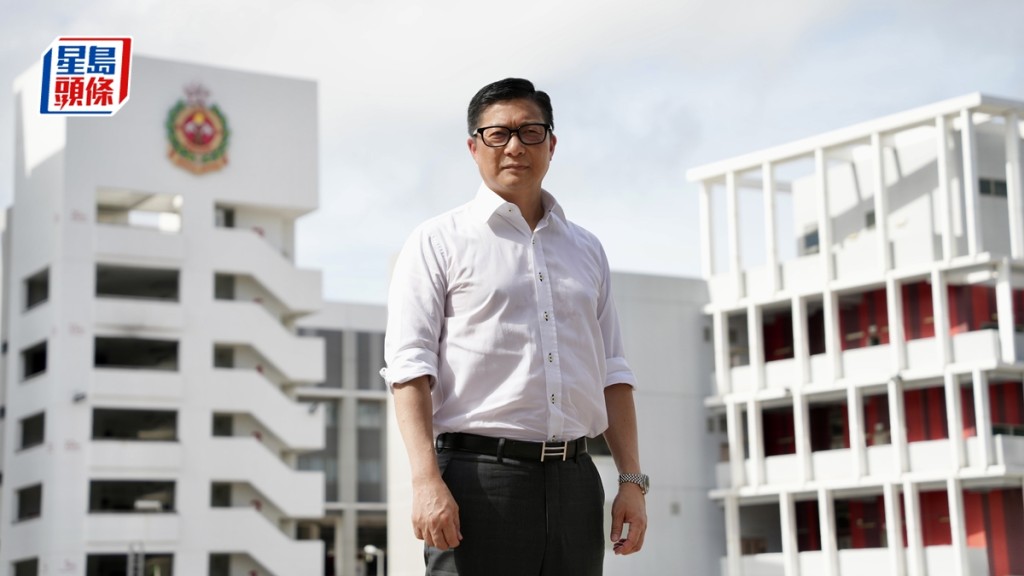 鄧炳強表示正檢視間諜活動和網絡方面缺口。資料圖片