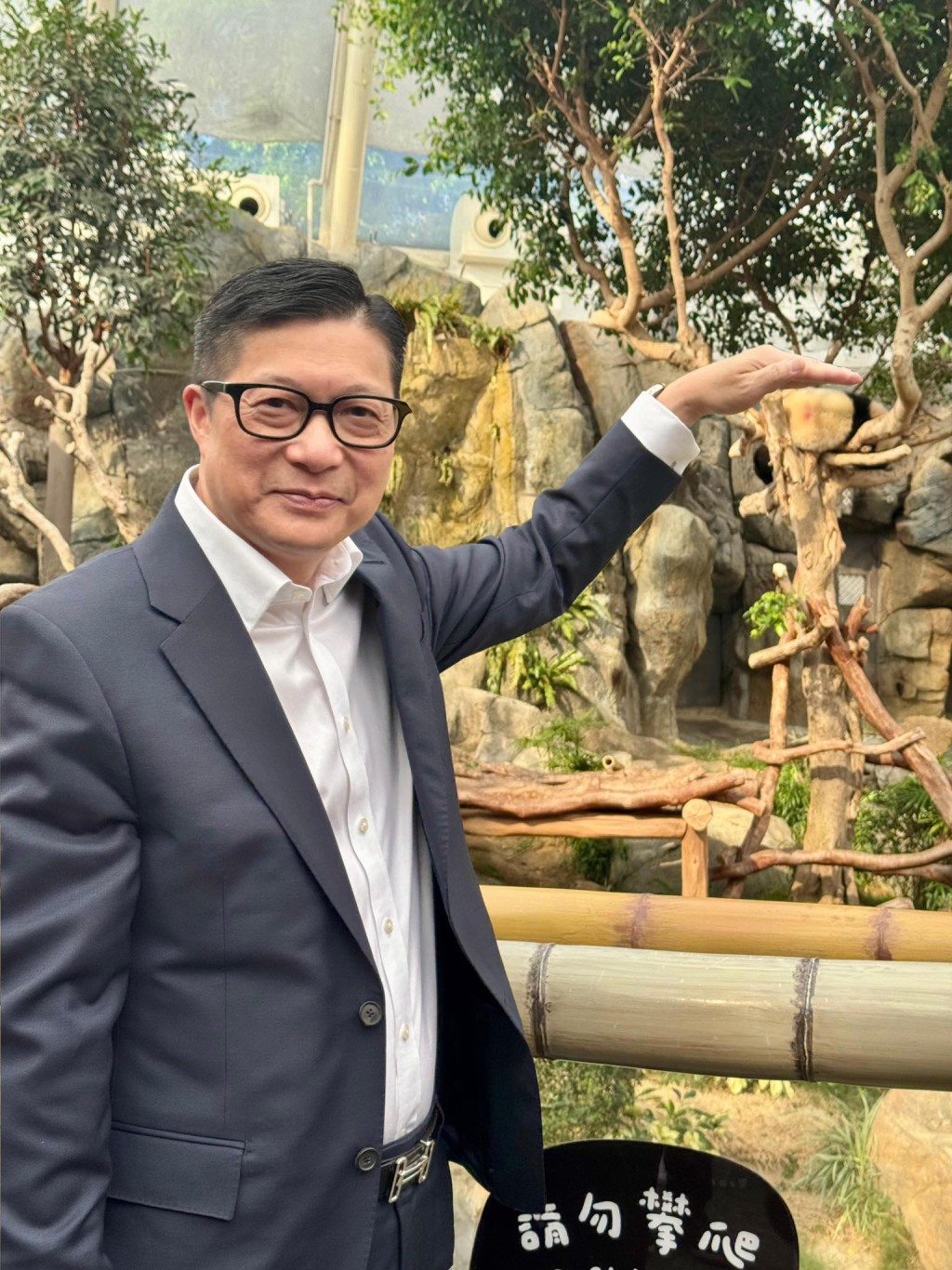 鄧炳強第一次見家姐和細佬。鄧炳強fb 鄧炳強第一次見家姐和細佬。鄧炳強fb