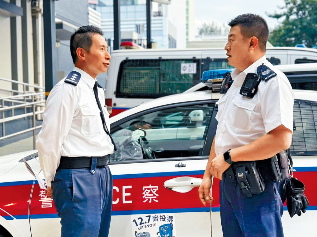 陳國基（左）坦言，輔警隊同事皆懷有貢獻社會的心，彼此扶持，以自身專業知識支援警隊，充分體現「工餘獻社群，輔警展潛能」的理念。