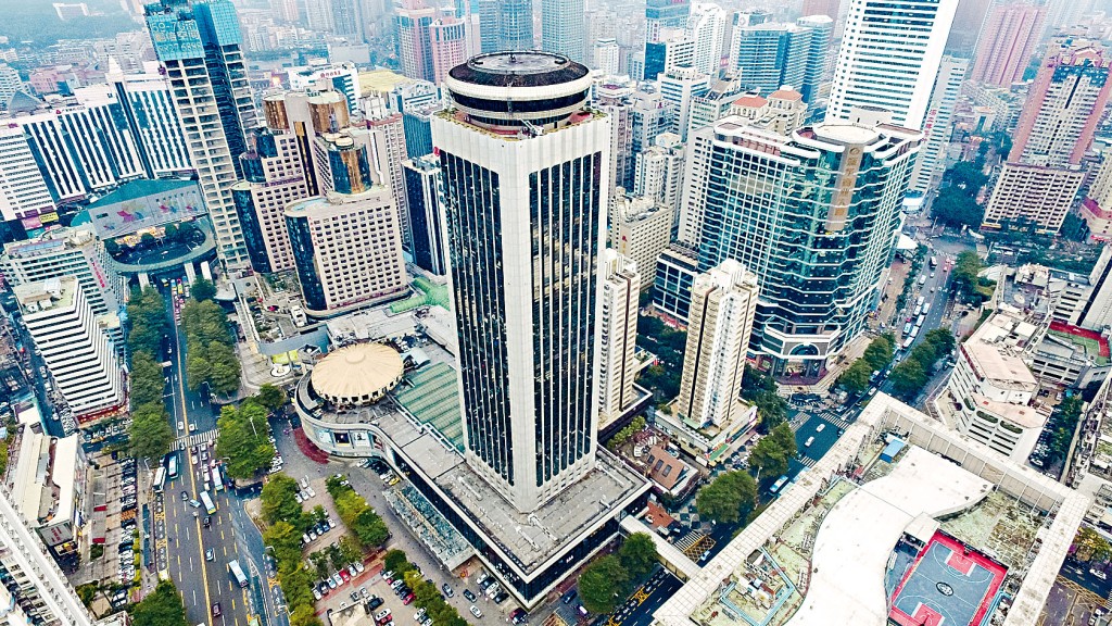 ■深圳羅湖倡議打造跨境消費中心,建設粵港澳大灣區免稅城。
