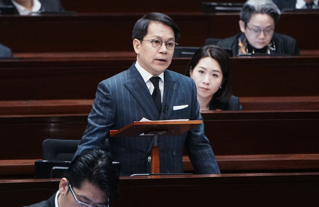 首位發言的民建聯陳克勤。