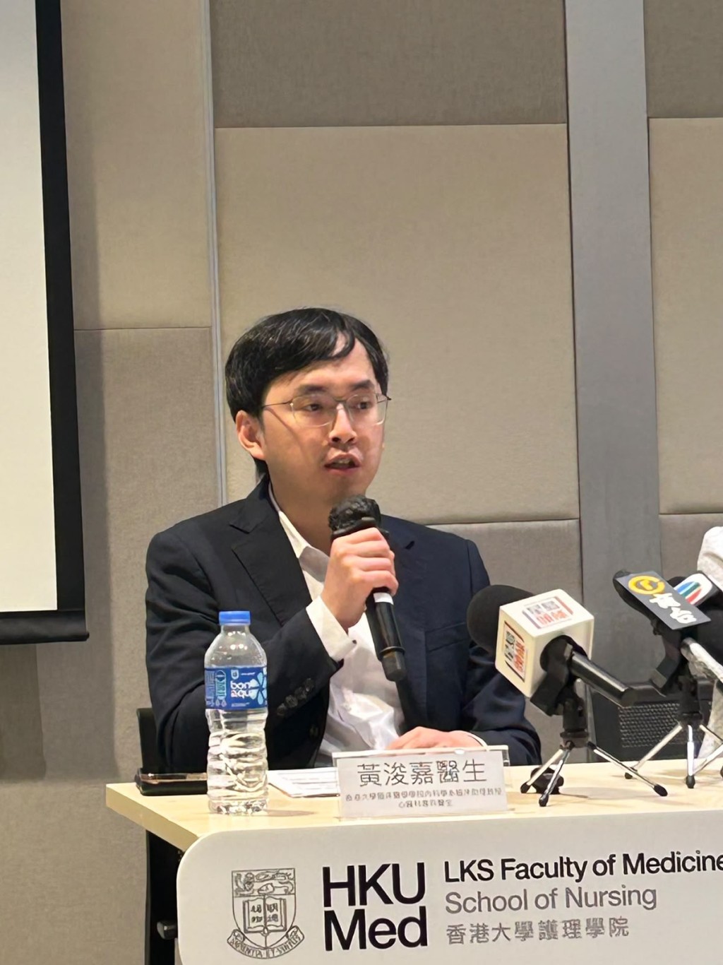 香港大學臨床醫學學院內科學系臨床助理教授、心臟專科黃浚嘉。 香港大學臨床醫學學院內科學系臨床助理教授、心臟專科黃浚嘉。