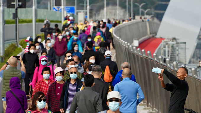 天文台預測下周日（18日）新界多區更跌穿10度，當中打鼓嶺僅得5度。（資料圖片）