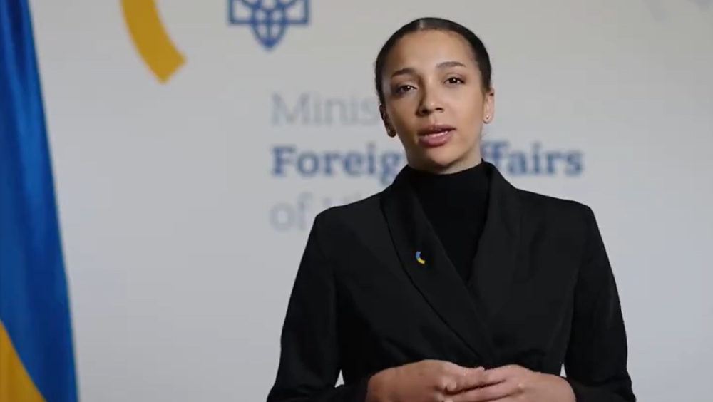 烏克蘭外交部首次啟用AI發言人「Victoriya Shi」。 網片截圖