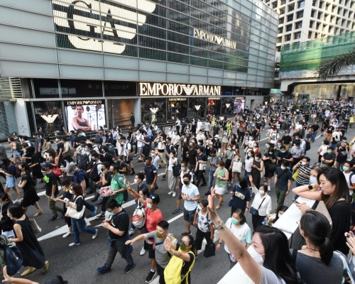 警方表示,天后、銅鑼灣、灣仔、金鐘及中環一帶明晚可能出現大量堵塞道路事件。資料圖片
