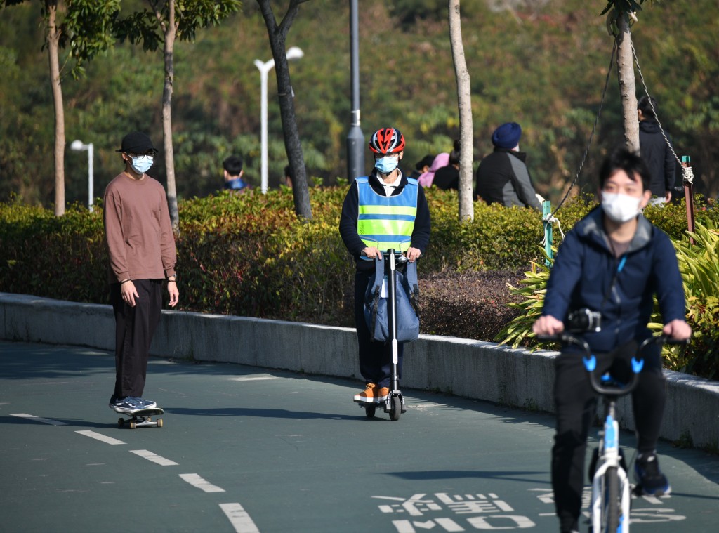 運輸署與Locobike在去年3月在白石角單車徑進行為期一年的「共享電動可移動工具試驗計劃」。