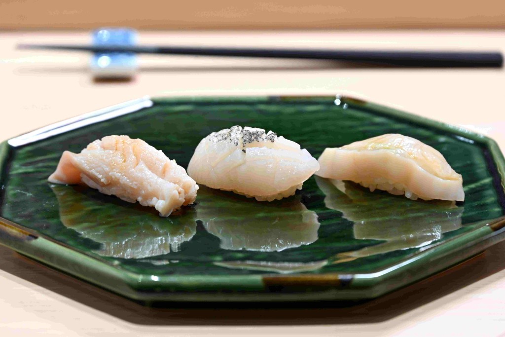 日本壽司是魚生加醋飯，亦很金水，吃日本壽司，原來有這樣的竅妙。