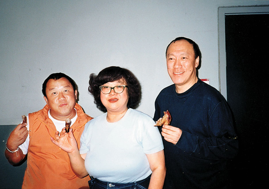 陈欣健曾与不同艺人合作。