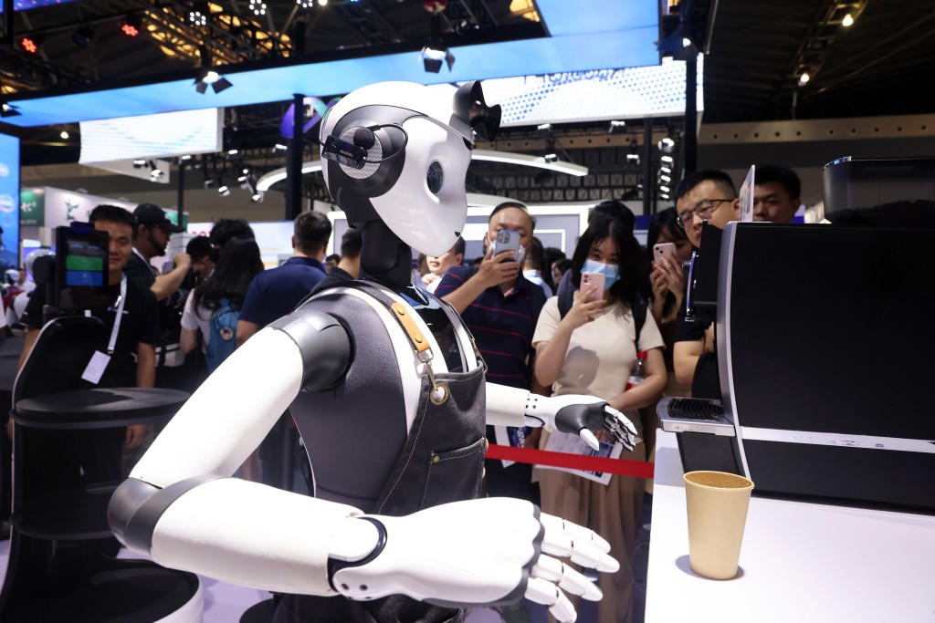 马斯克预期未来机器人数量将多于人类。中新社