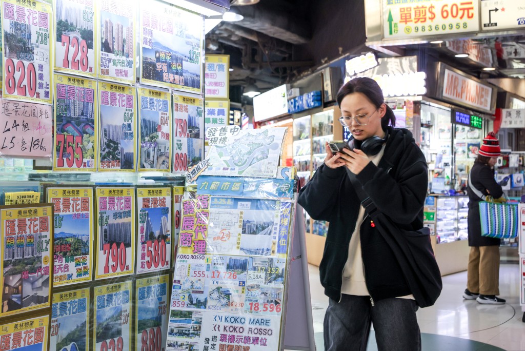 近期整體樓市持續回暖，吸引不少上車客出動購貨，連帶細價及中價屋苑表現隨之「價量齊升」。