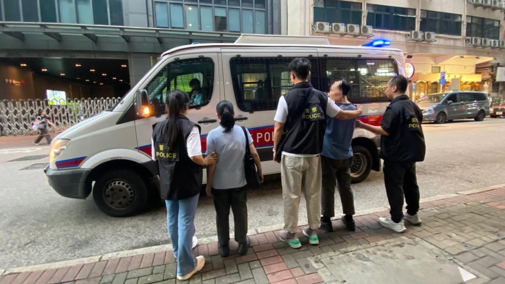 警打擊油尖餐廳無牌賣酒 拘3負責人及1店員