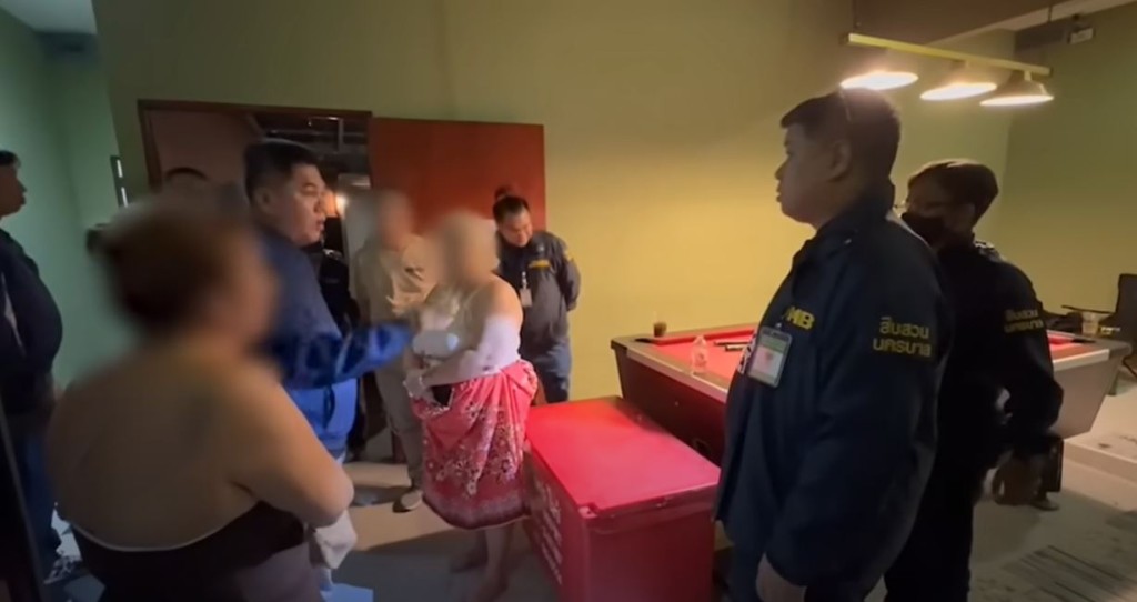 泰國警方破獲一個重磅女做賣點的性愛派對。