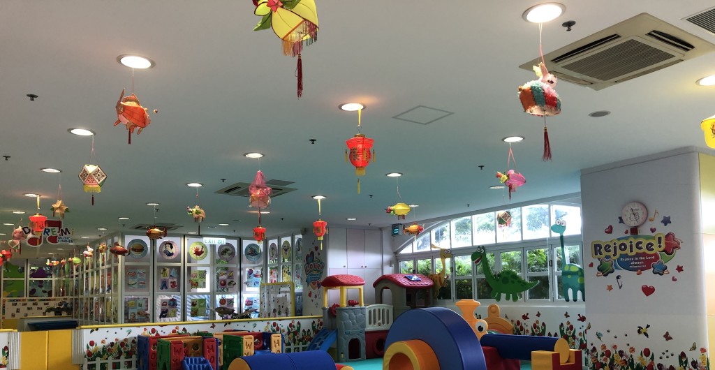 幼稚園內裝飾全由幼兒教師手工製作，超時工作是常態。資料圖片（非涉事幼稚園）