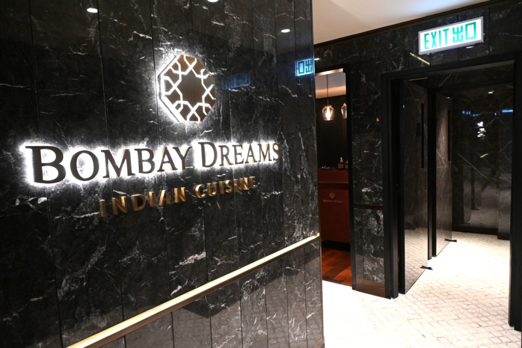 Bombay Dreams除供应全新菜谱及酒单外，环境也重新打造成印度皇宫的模样。