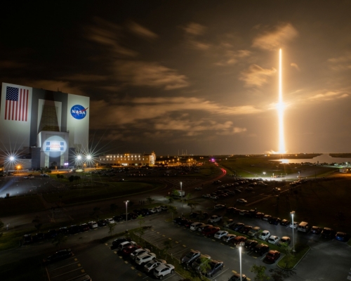 SpaceX本周將發射首個載全平民太空船升空。路透社圖片