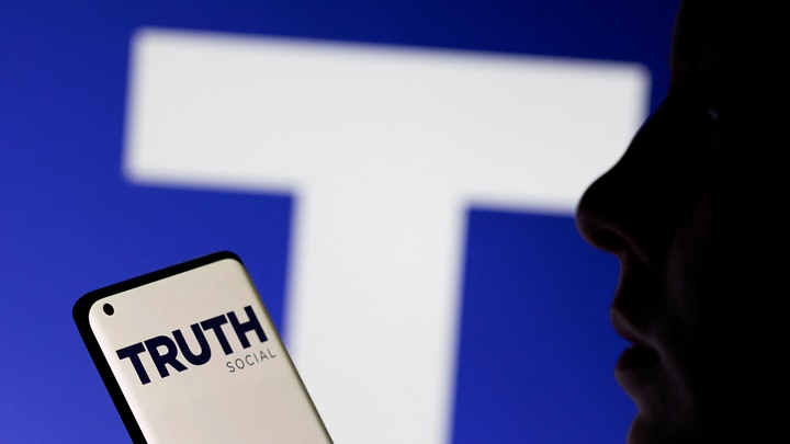 Google批准特朗普自創的社交平台「Truth Social」應用程式上架。路透社資料圖片