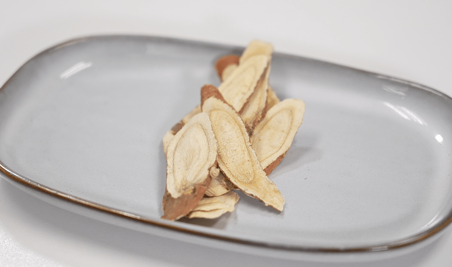 甘草備有清利咽喉的作用