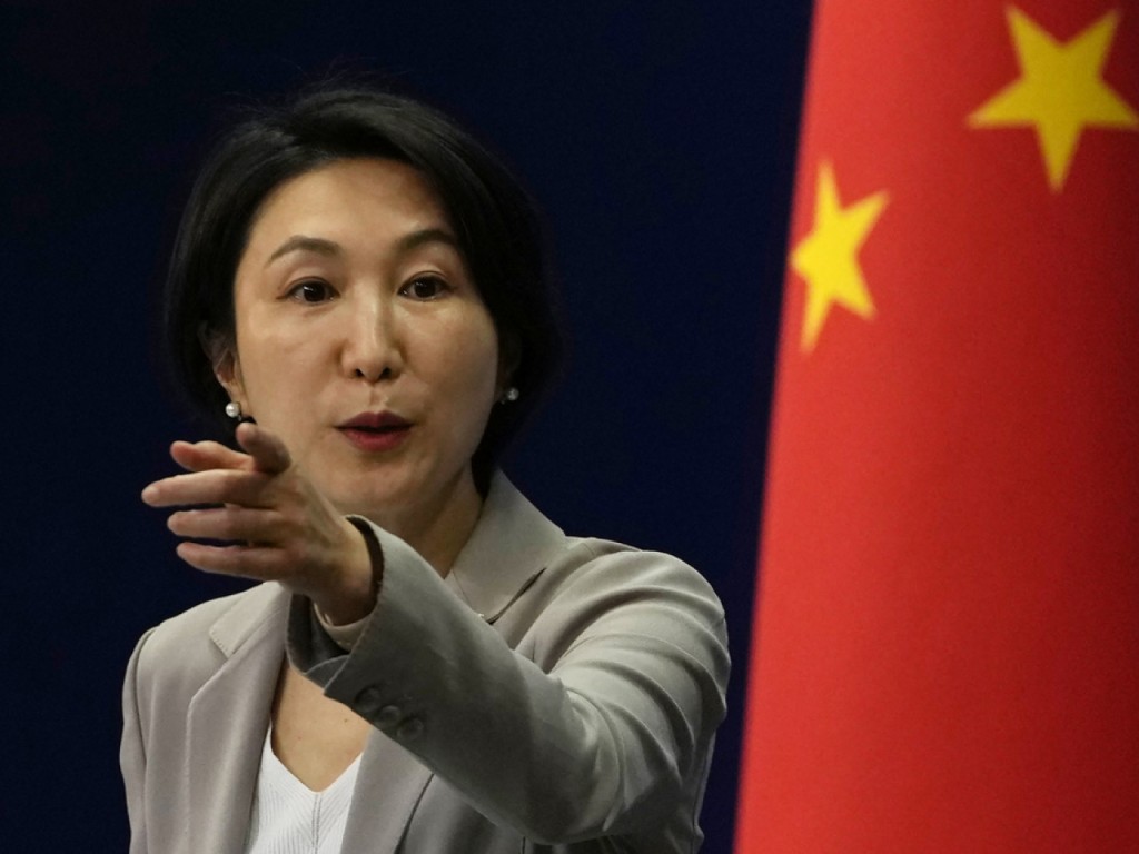 毛寧反駁烏克蘭指控,強調未有向雙方提供致命武器。美聯社 毛寧反駁烏克蘭指控,強調未有向雙方提供致命武器。美聯社