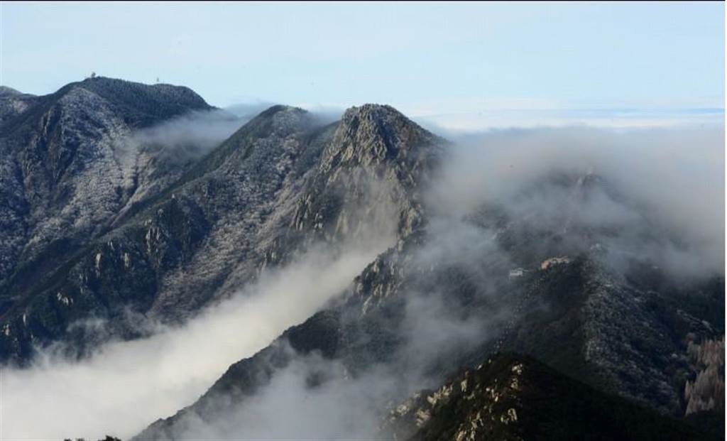 11月25日拍攝的廬山漢陽峰雲海奇觀。 （新華社）