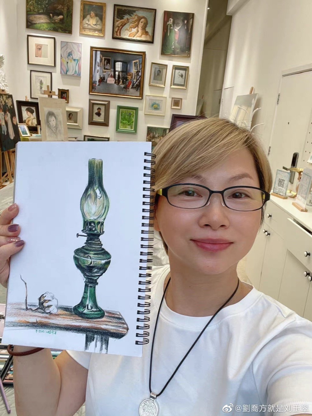 劉玉翠近年愛上繪畫，不時在社交網分享畫作，畫功亦相當不錯。