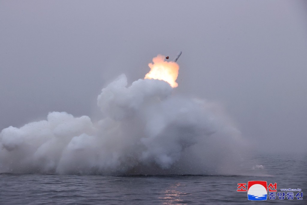 北韩官媒指导弹成功命中了目标岛屿。路透社