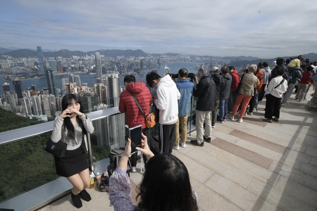 太平山頂是香港標志性景點。資料圖片 太平山頂是香港標志性景點。資料圖片